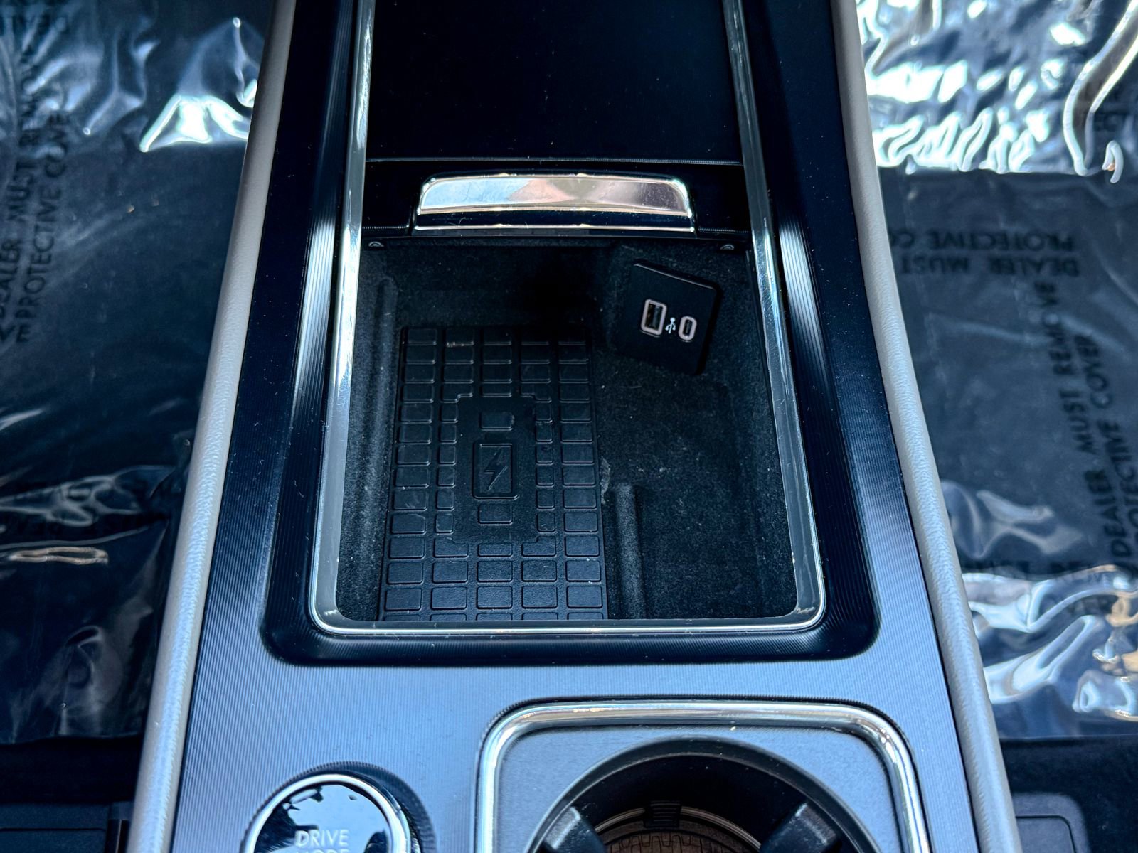 Used 2023 Lincoln Corsair AWD w/ Equipment Group 101A image 28