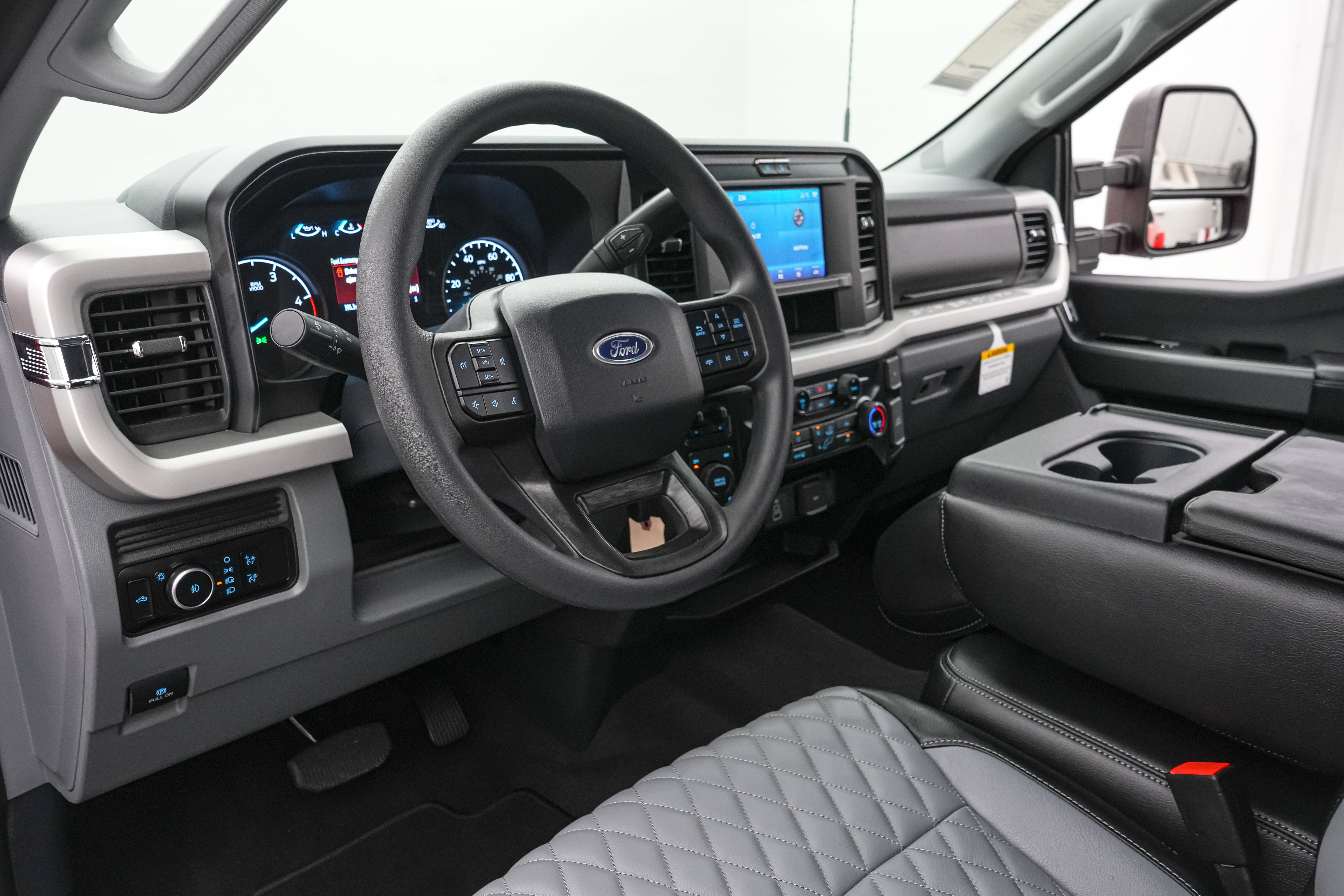 New 2026 Ford F350 XLT w/ 360-Degree Camera Package AWD/4WD image 14