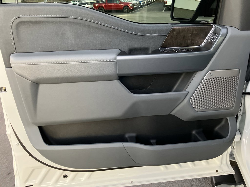 Used 2023 Ford F150 Lariat w/ Max Trailer Tow Package image 17