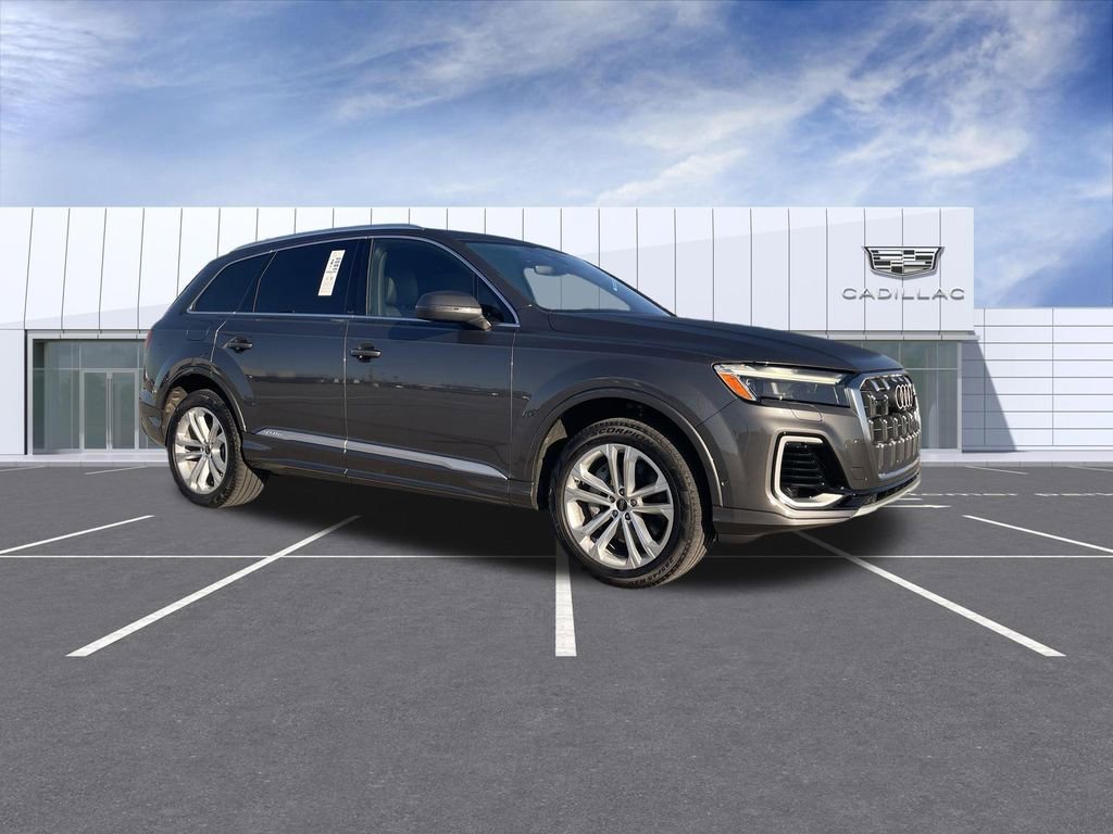 Used 2025 Audi Q7 3.0T Premium Plus image 2