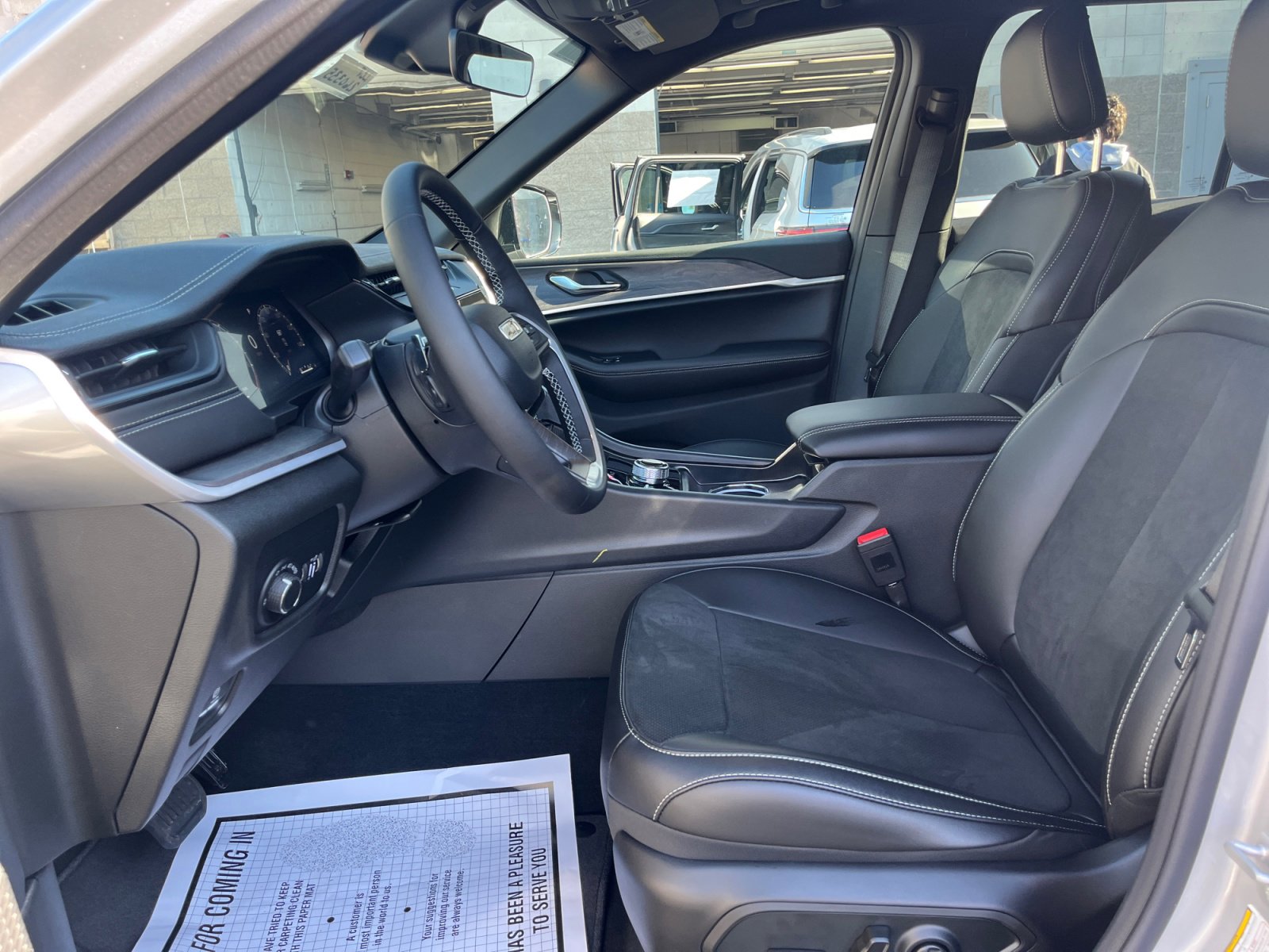New 2026 Jeep Grand Cherokee Altitude AWD/4WD image 12