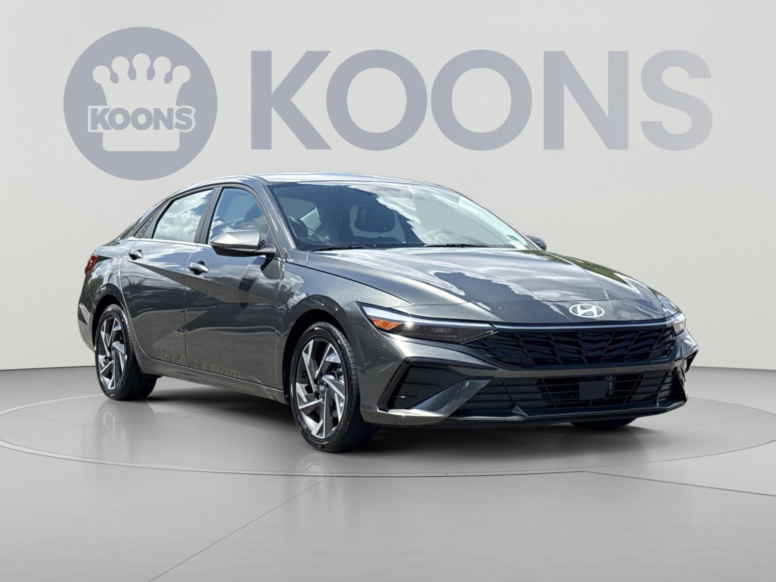 Used 2025 Hyundai Elantra Limited FWD image 10