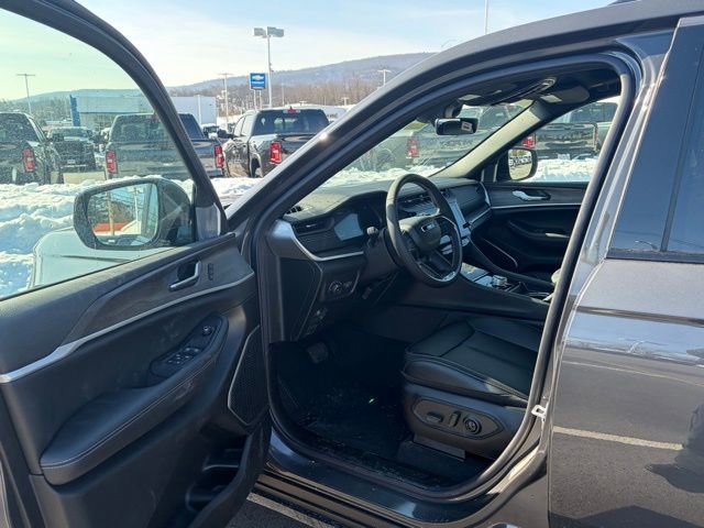 New 2026 Jeep Grand Cherokee Limited w/ Limited Altitude Package image 15