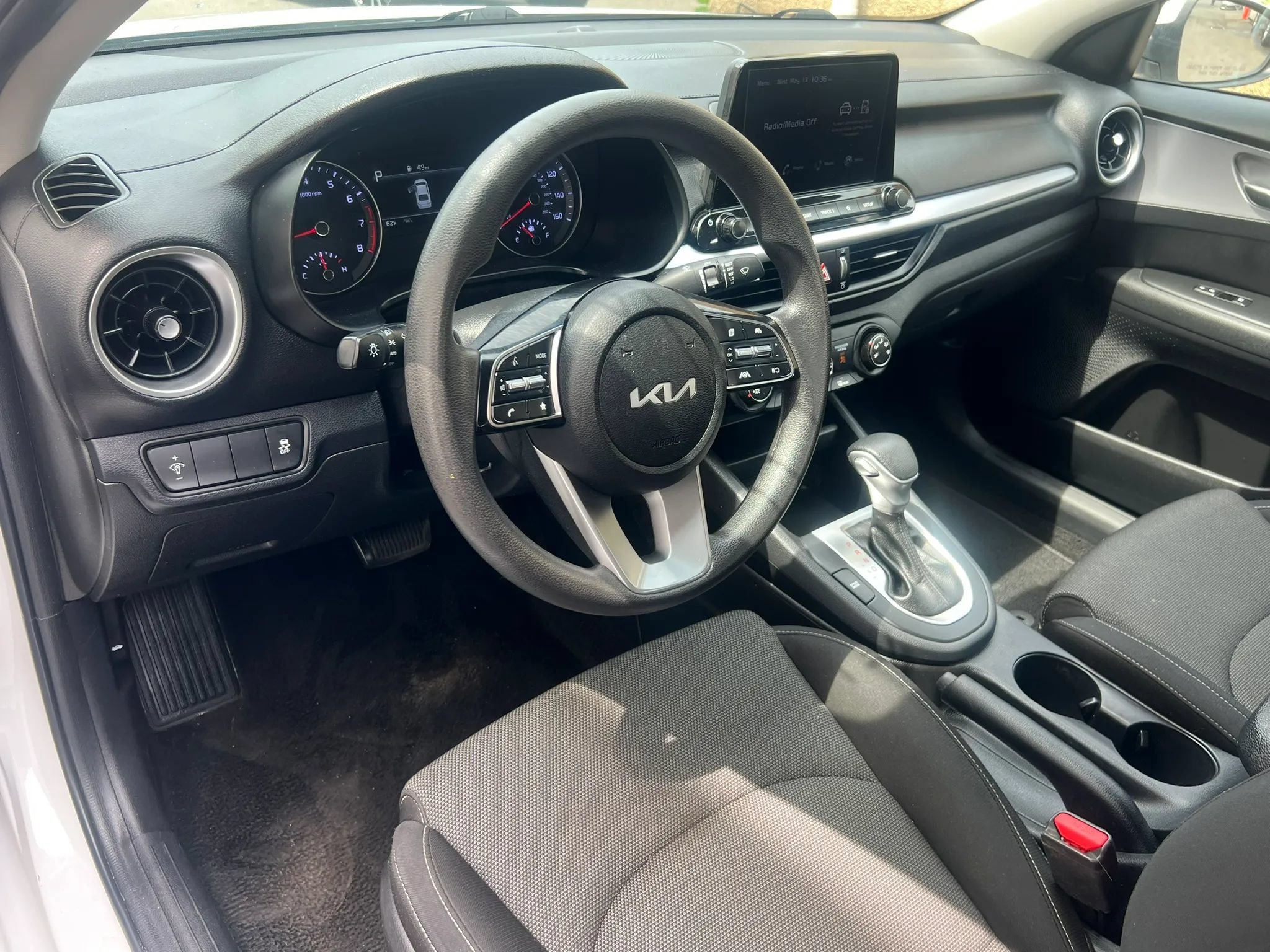 Used 2022 Kia Forte LXS FWD image 14