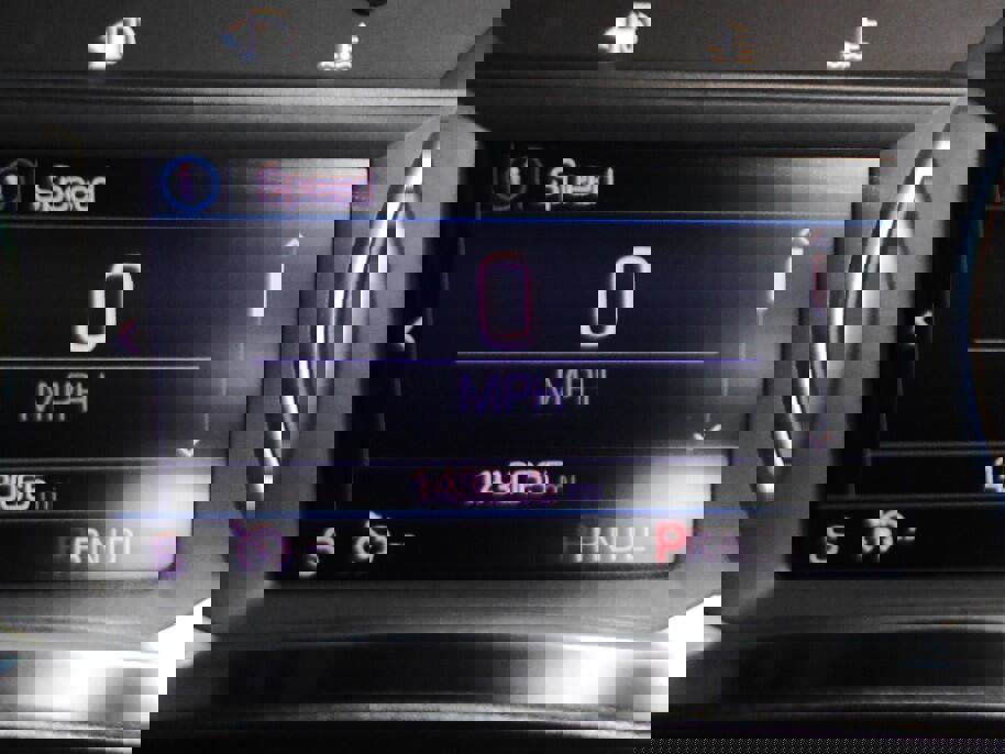 Used 2019 Chevrolet Equinox LT w/ Driver Convenience Package image 23