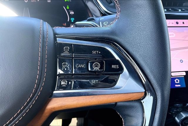 Used 2024 Jeep Grand Cherokee Summit AWD/4WD image 19
