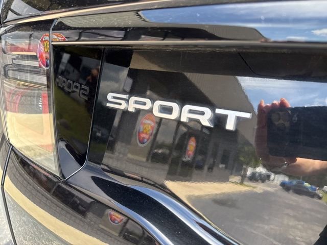 Used 2021 Land Rover Discovery Sport SE image 30