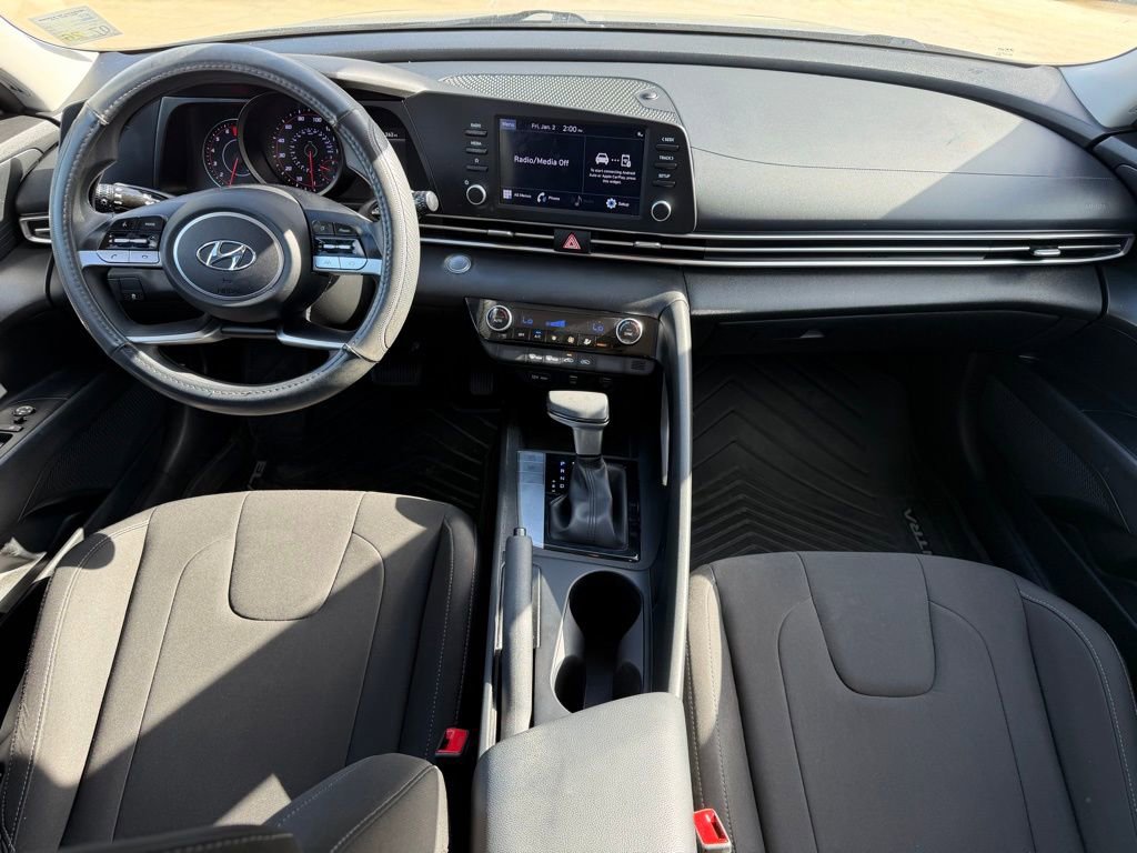 Used 2022 Hyundai Elantra SEL w/ Preferred Accessory Package image 15