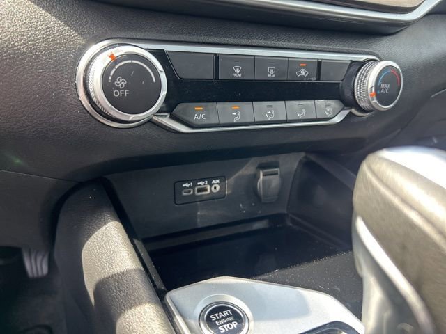 Used 2024 Nissan Altima 2.5 SV image 24