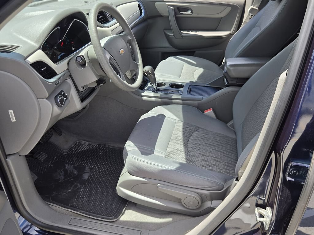 Used 2017 Chevrolet Traverse LS FWD image 11