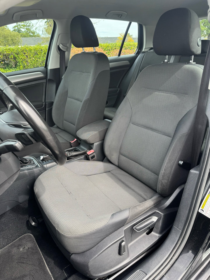 Used 2016 Volkswagen Golf S image 10