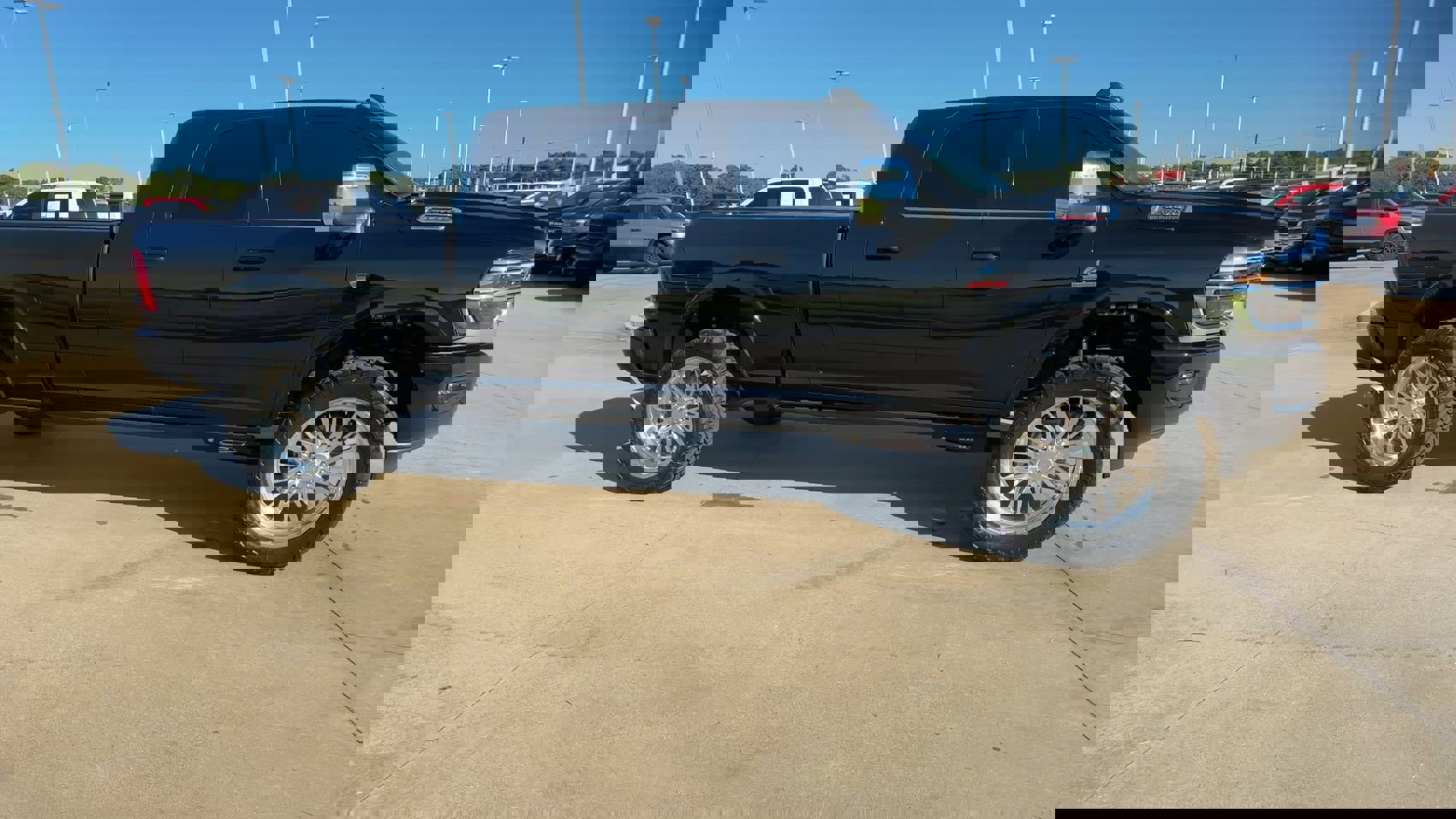 Used 2025 RAM 2500 Limited image 9