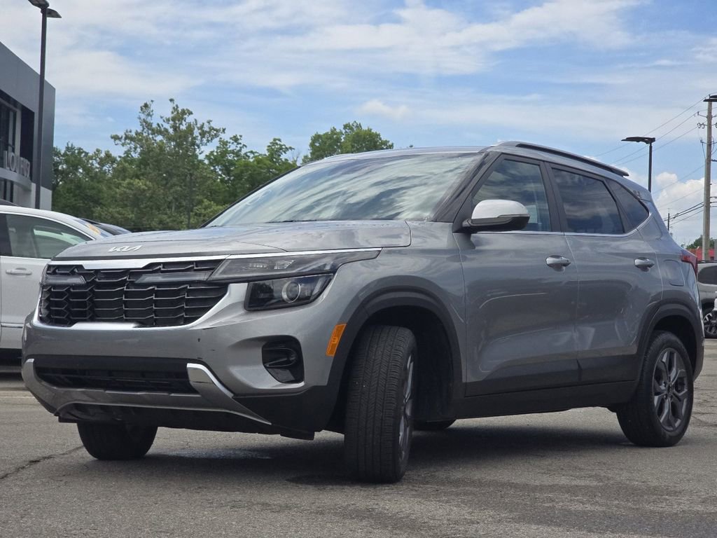 Used 2024 Kia Seltos S AWD/4WD image 13