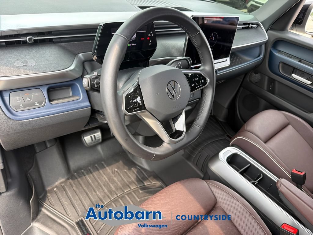 Certified 2025 Volkswagen ID. Buzz Pro S RWD image 8
