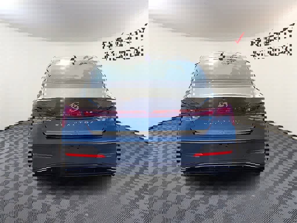 New 2026 Hyundai Elantra SE image 5