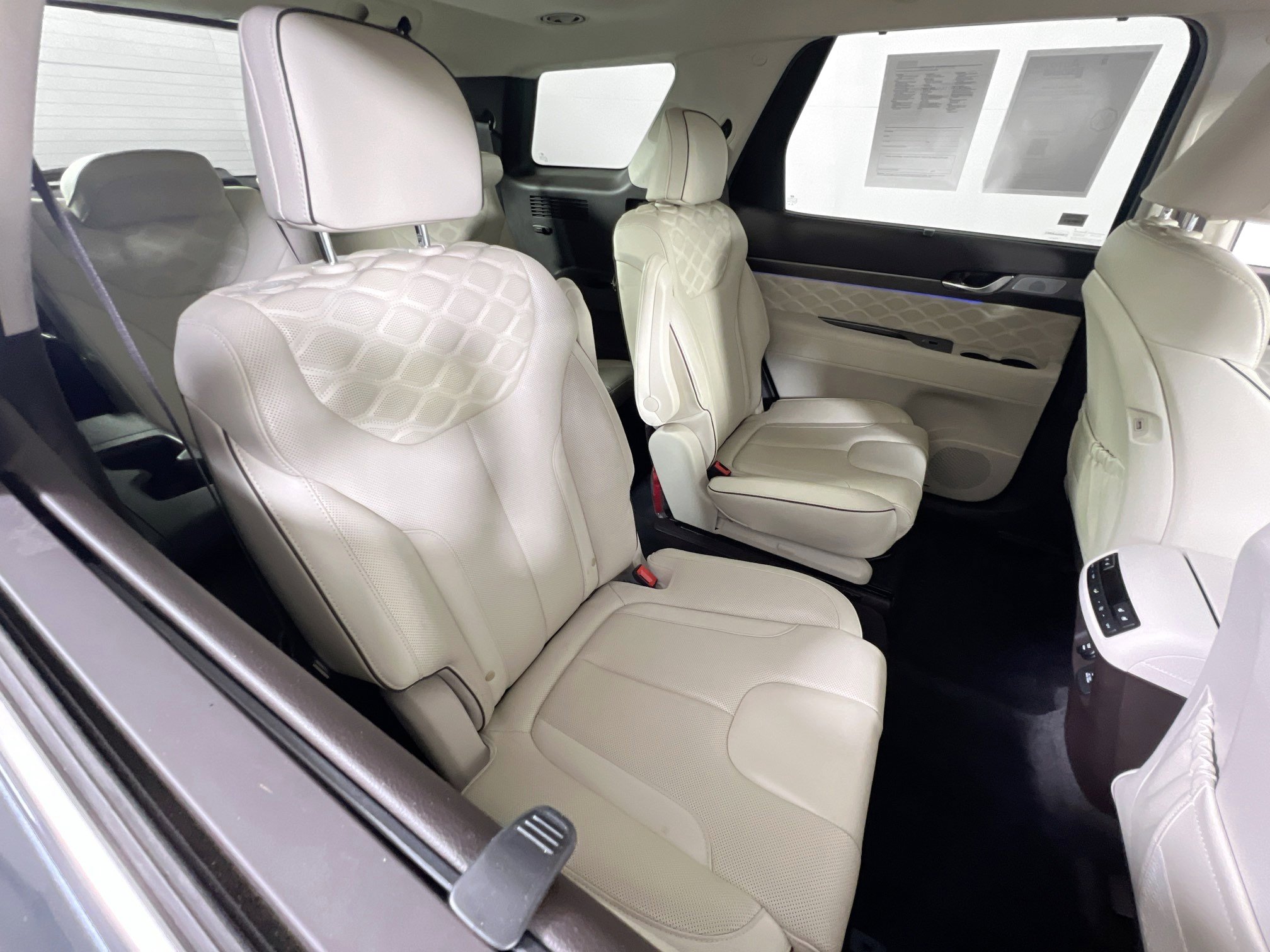 Used 2020 Hyundai Palisade Limited w/ Winter Weather Package image 27