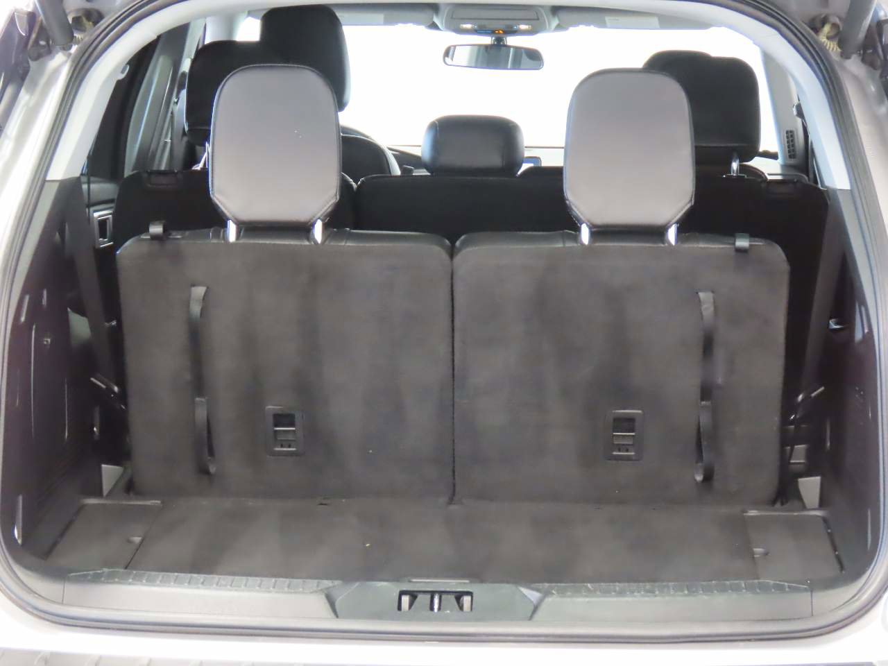 Used 2023 Ford Explorer XLT w/ Equipment Group 202A image 17