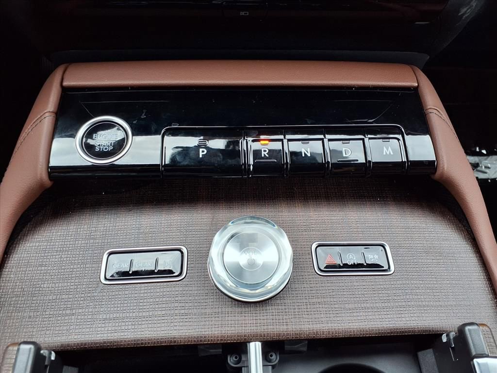 New 2026 Lincoln Navigator L Reserve image 11