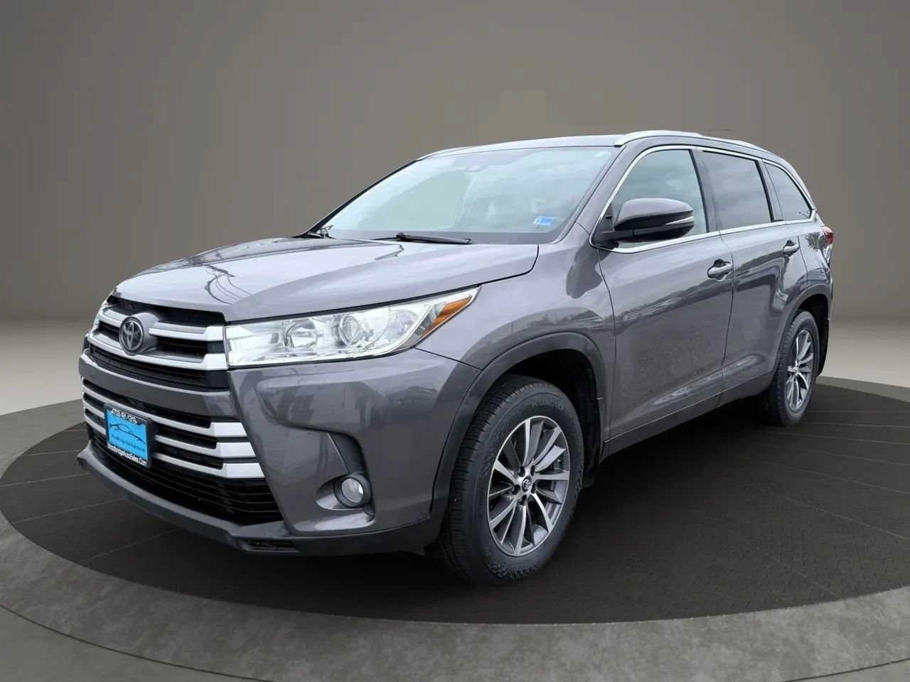 Used 2019 Toyota Highlander XLE AWD/4WD image 7