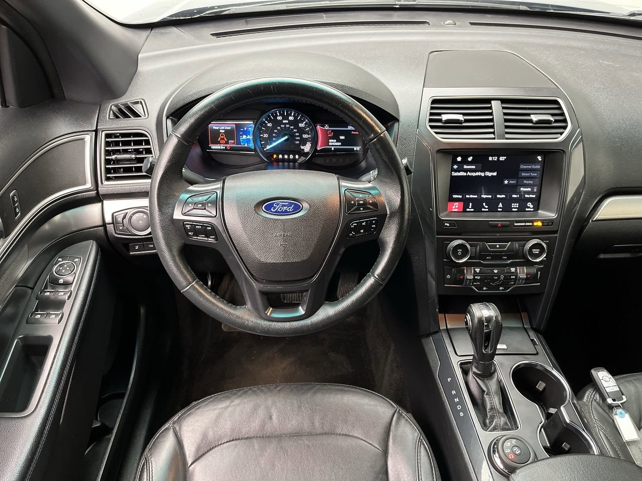 Used 2018 Ford Explorer XLT w/ Equipment Group 202A AWD/4WD image 14