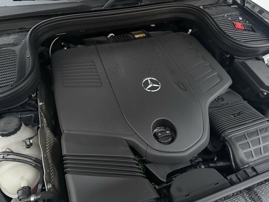 Used 2026 Mercedes-Benz GLS 450 4MATIC image 14