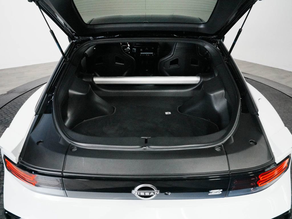 Used 2024 Nissan Z NISMO w/ Floor Mat Package RWD image 32