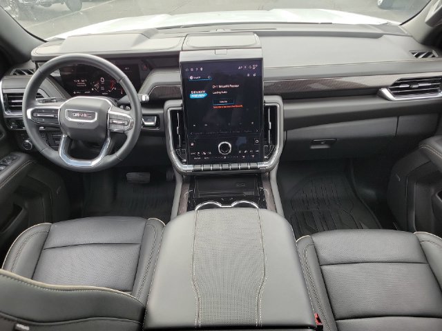 Used 2025 GMC Yukon XL Elevation w/ Elevation Premium Package AWD/4WD image 10