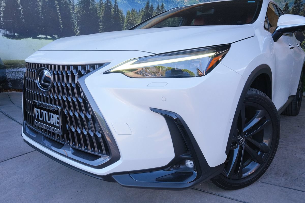 Used 2022 Lexus NX 450h+ AWD w/ Vision Package image 8