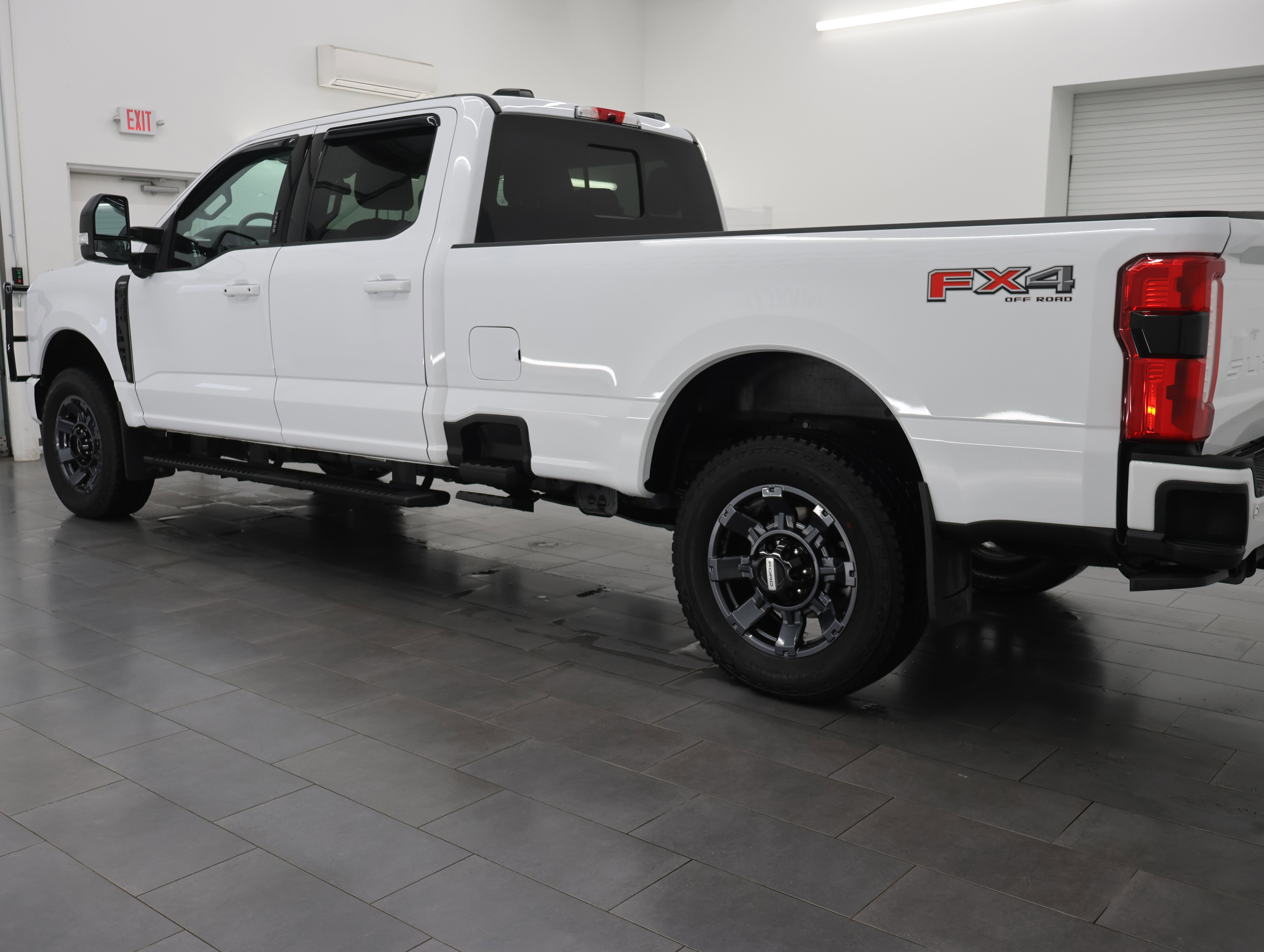 Used 2024 Ford F350 Lariat w/ Sport Appearance Package AWD/4WD image 6