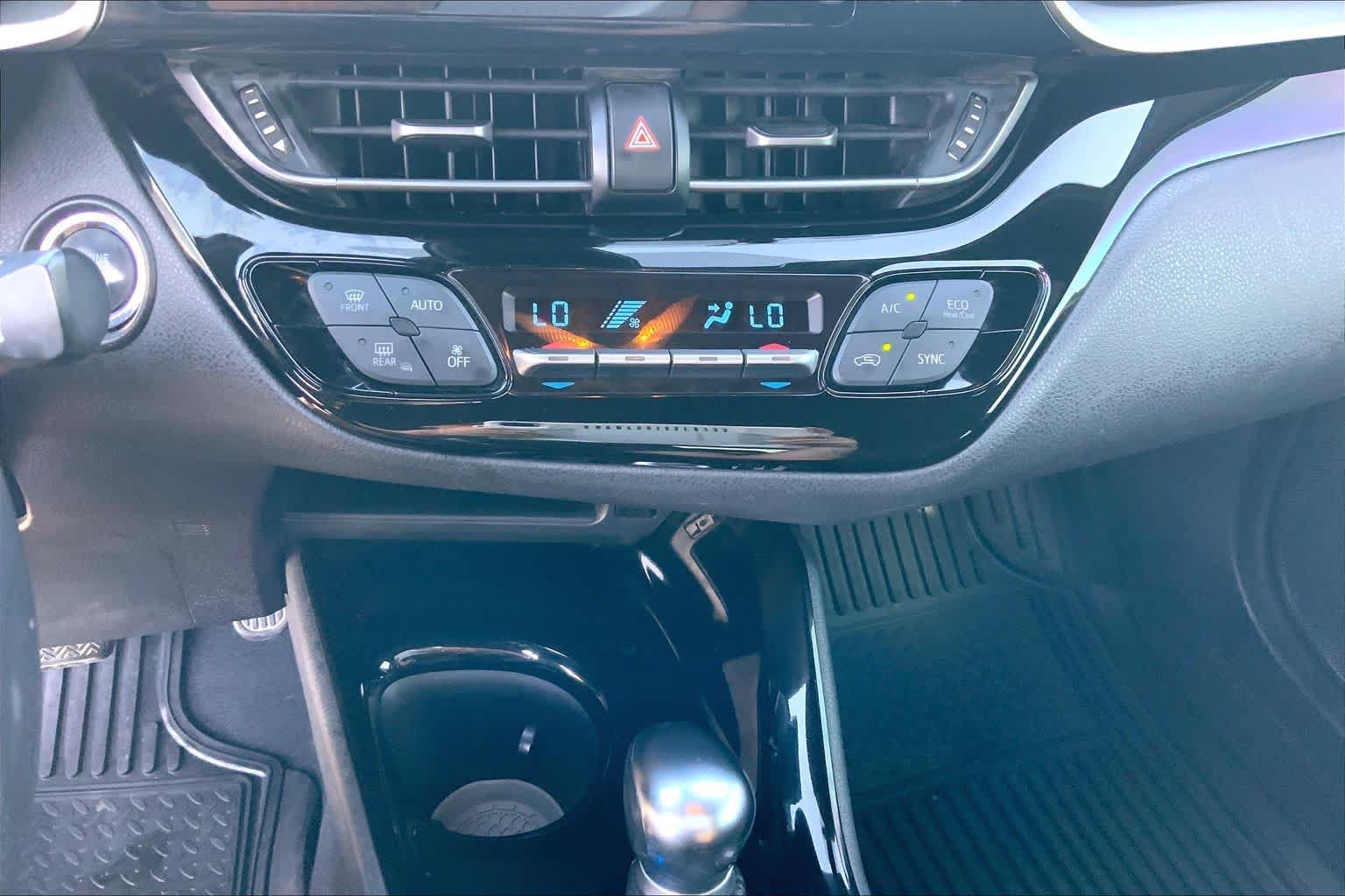 Used 2019 Toyota C-HR XLE FWD image 35