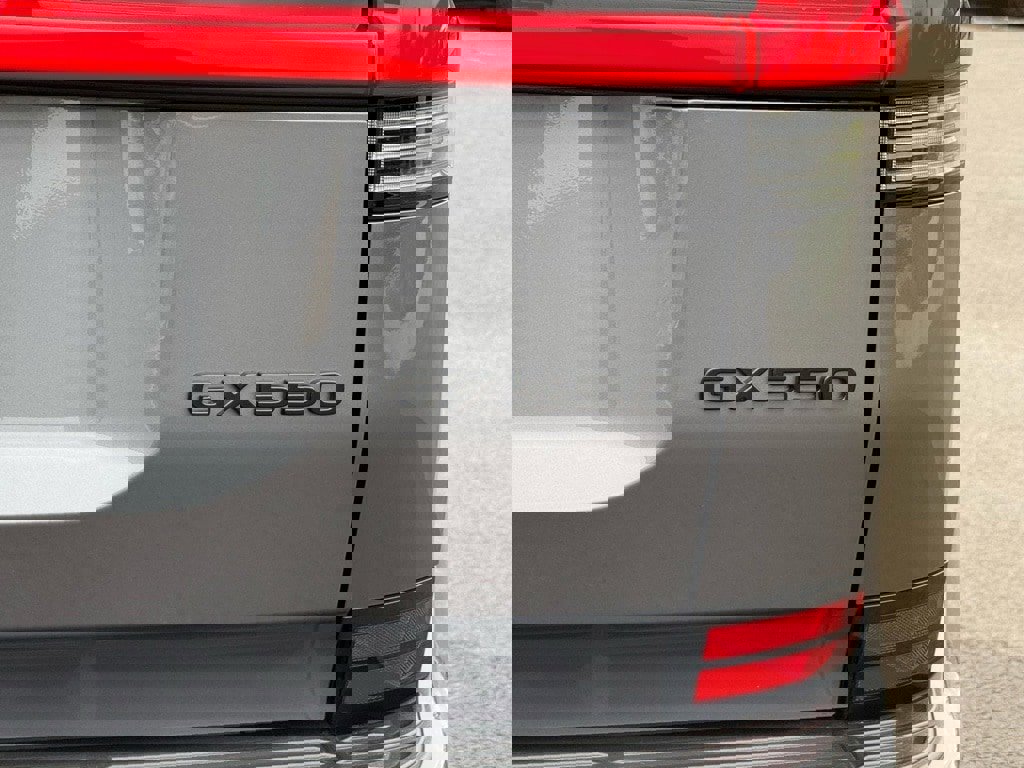 Used 2025 Lexus GX 550 w/ Accessory Package (2T) image 50