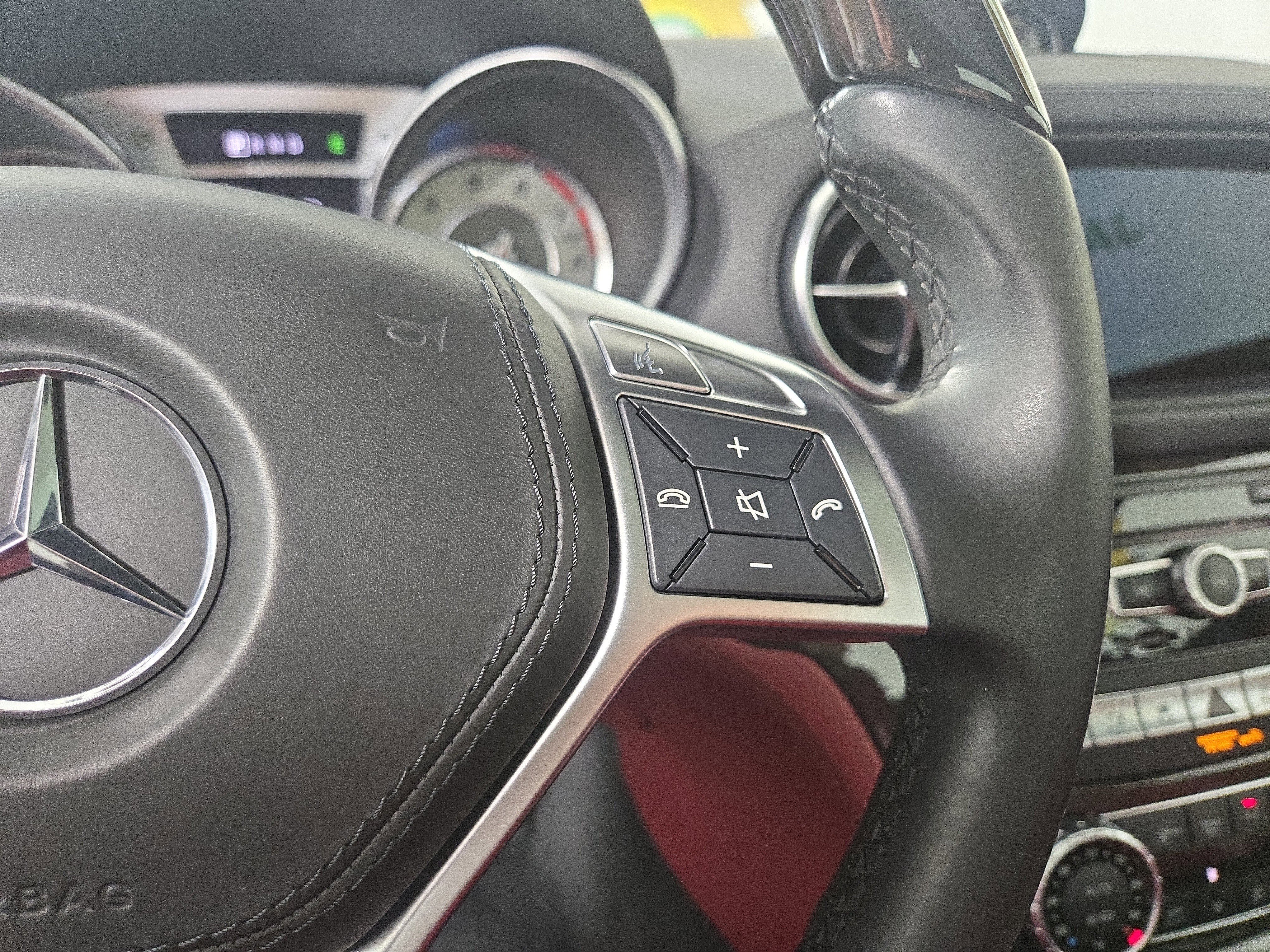 Used 2016 Mercedes-Benz SL 550 image 15