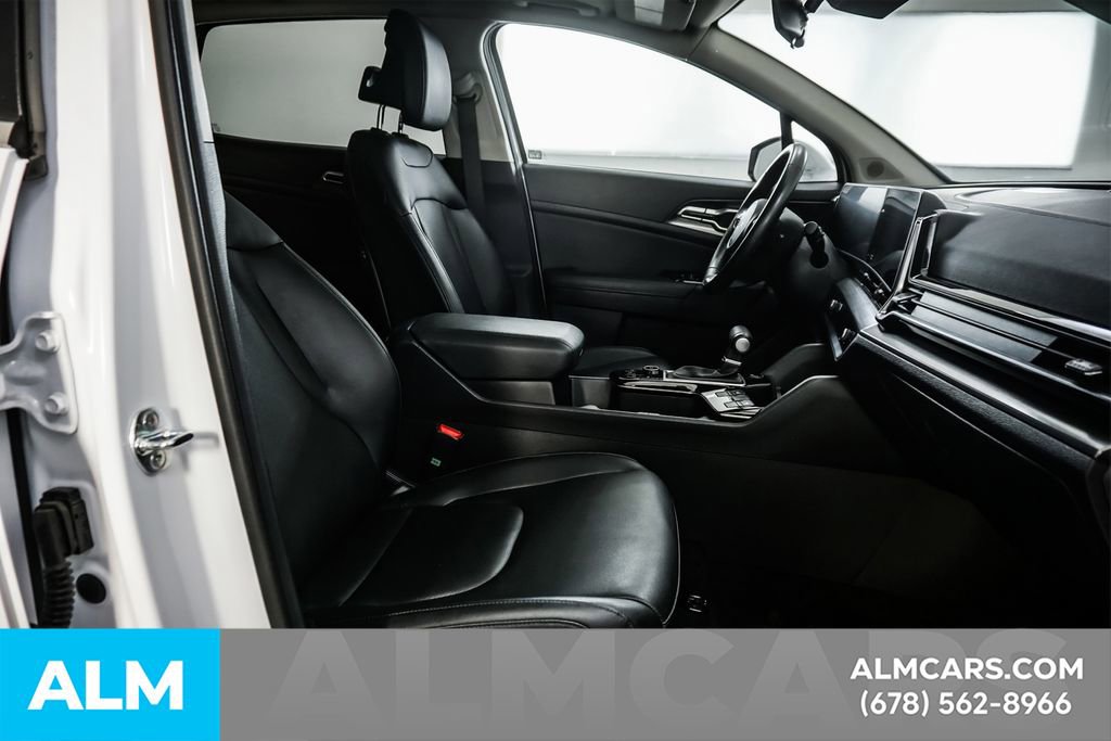 Used 2025 Kia Sportage EX w/ Premium Package FWD image 17