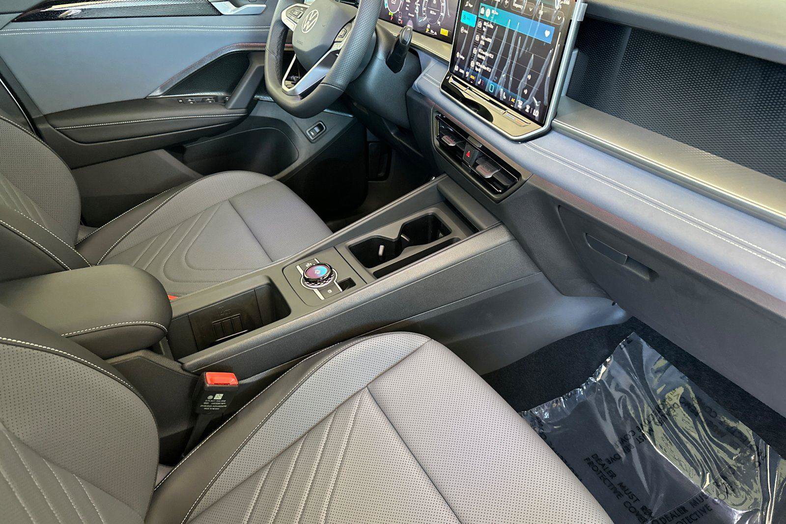 New 2026 Volkswagen Tiguan SE R-Line image 15