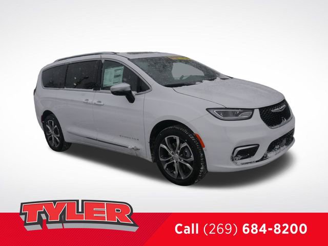 New 2026 Chrysler Pacifica Pinnacle w/ Trailer Tow Group AWD/4WD image 1