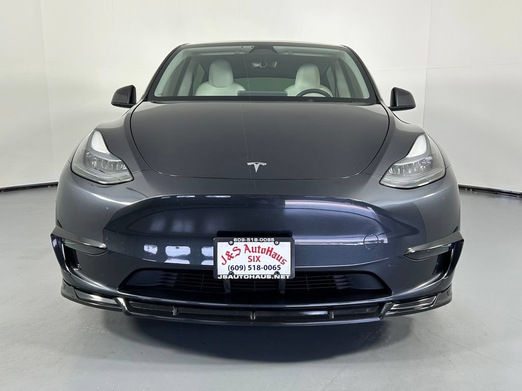Used 2024 Tesla Model Y 2WD image 2