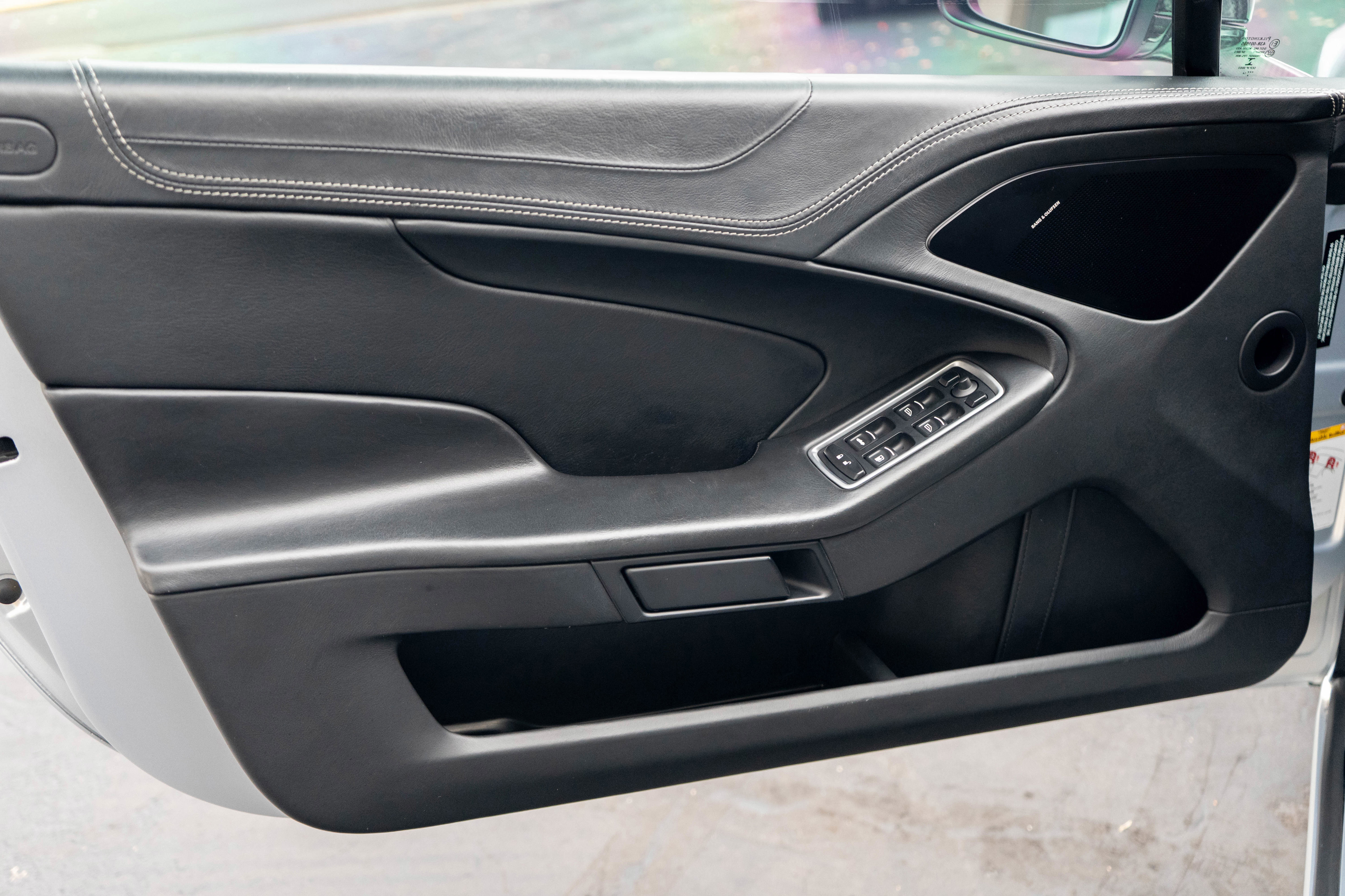 Used 2016 Aston Martin Vanquish Volante image 14