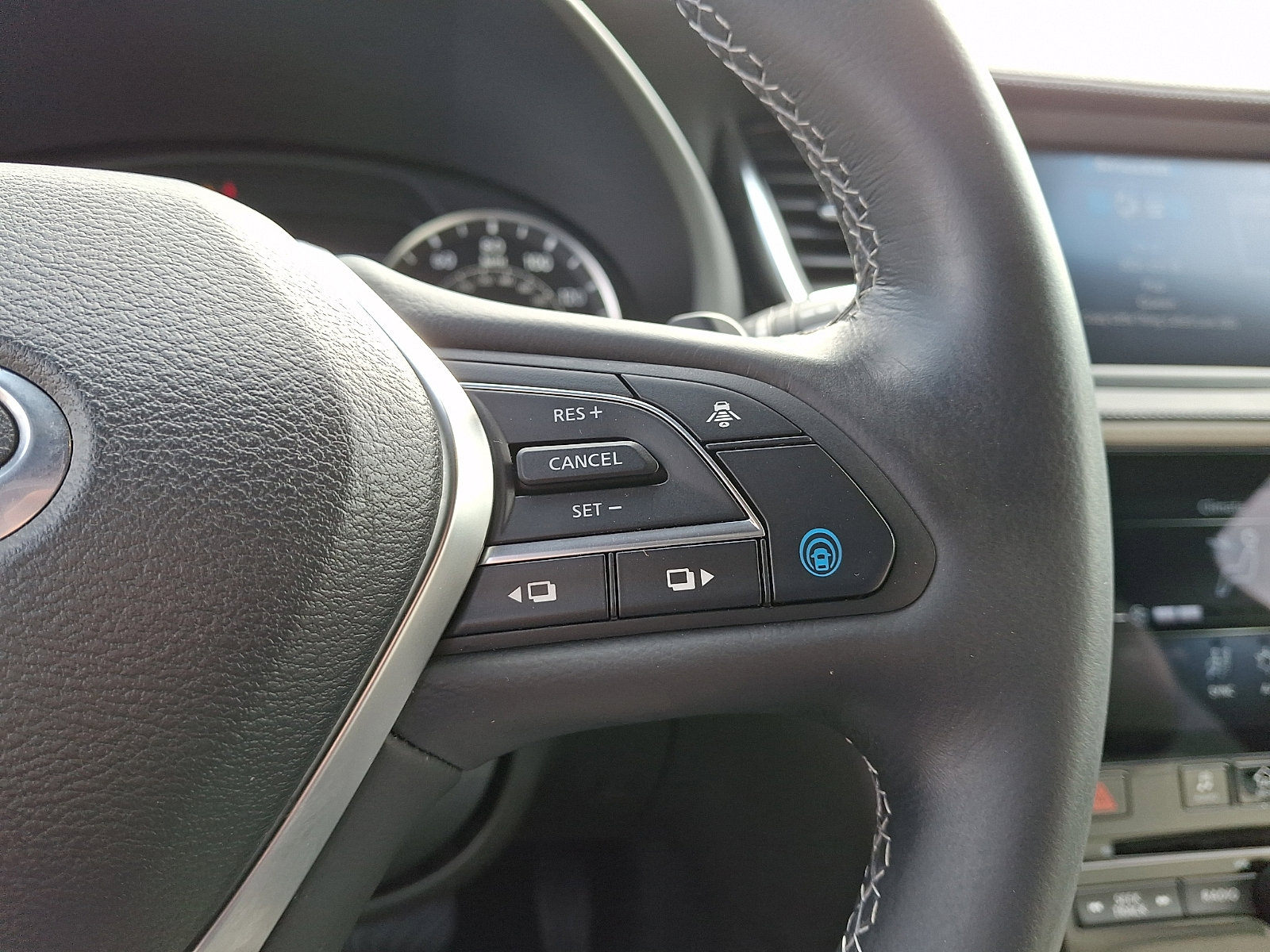 Certified 2023 INFINITI QX55 Luxe w/ Cargo Package AWD/4WD image 21