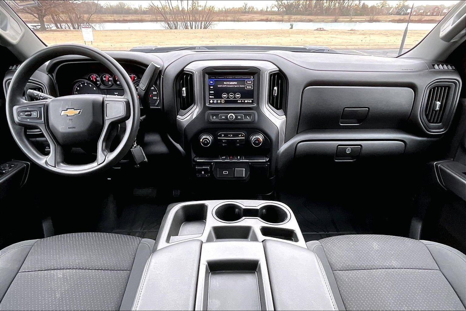 Used 2020 Chevrolet Silverado 2500 Custom w/ Custom Value Package image 12