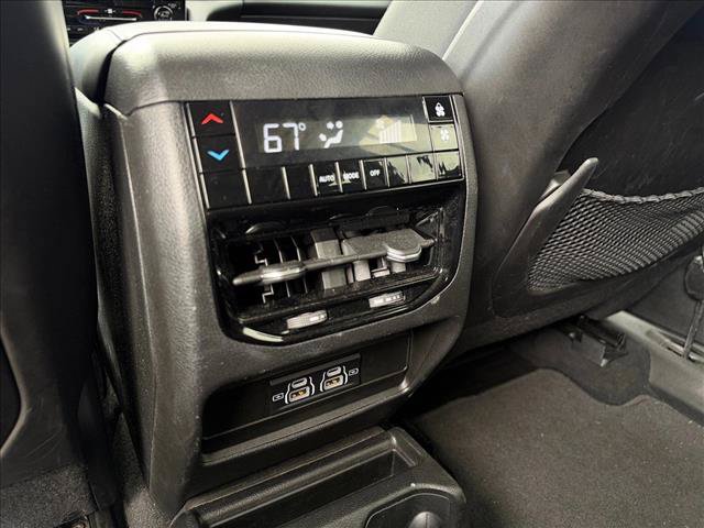 Used 2023 Jeep Grand Cherokee L Laredo RWD image 17