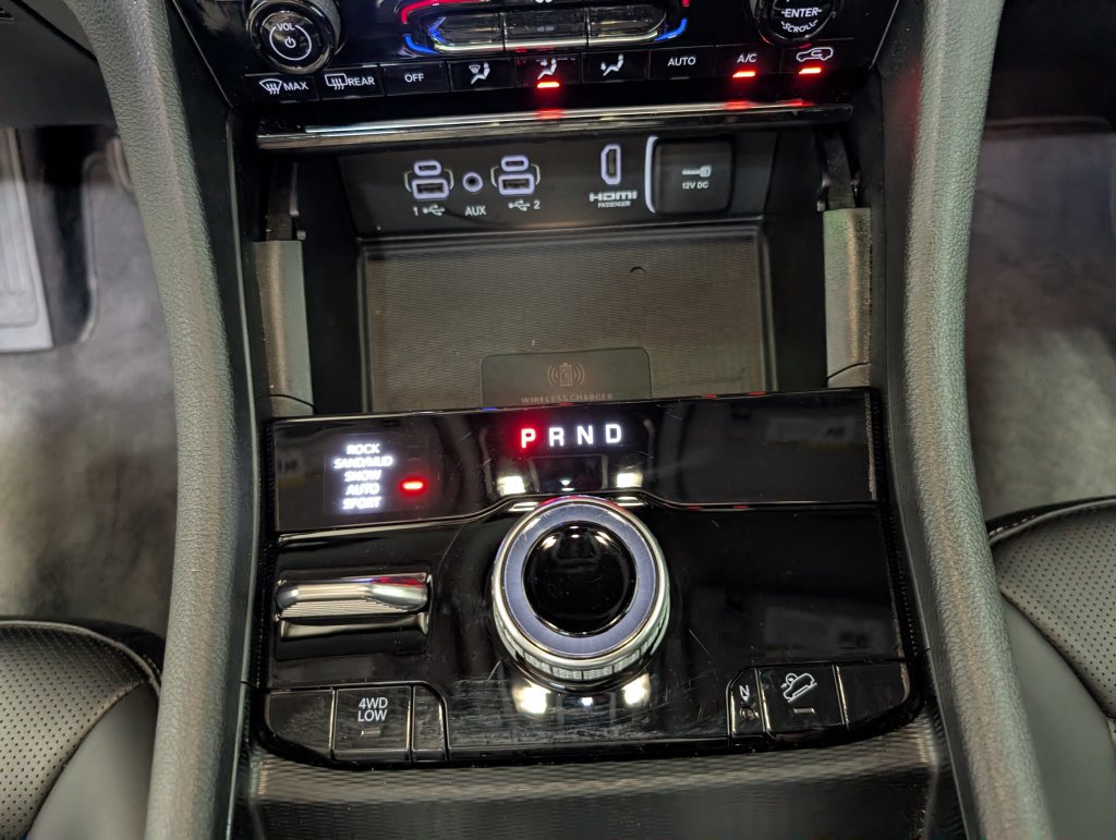 Used 2023 Jeep Grand Cherokee 4WD 4xe w/ Luxury Tech Group II image 24