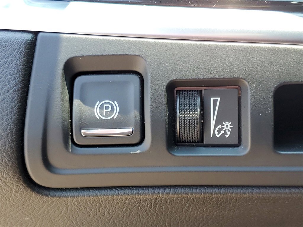 Certified 2023 Cadillac XT6 Luxury image 25