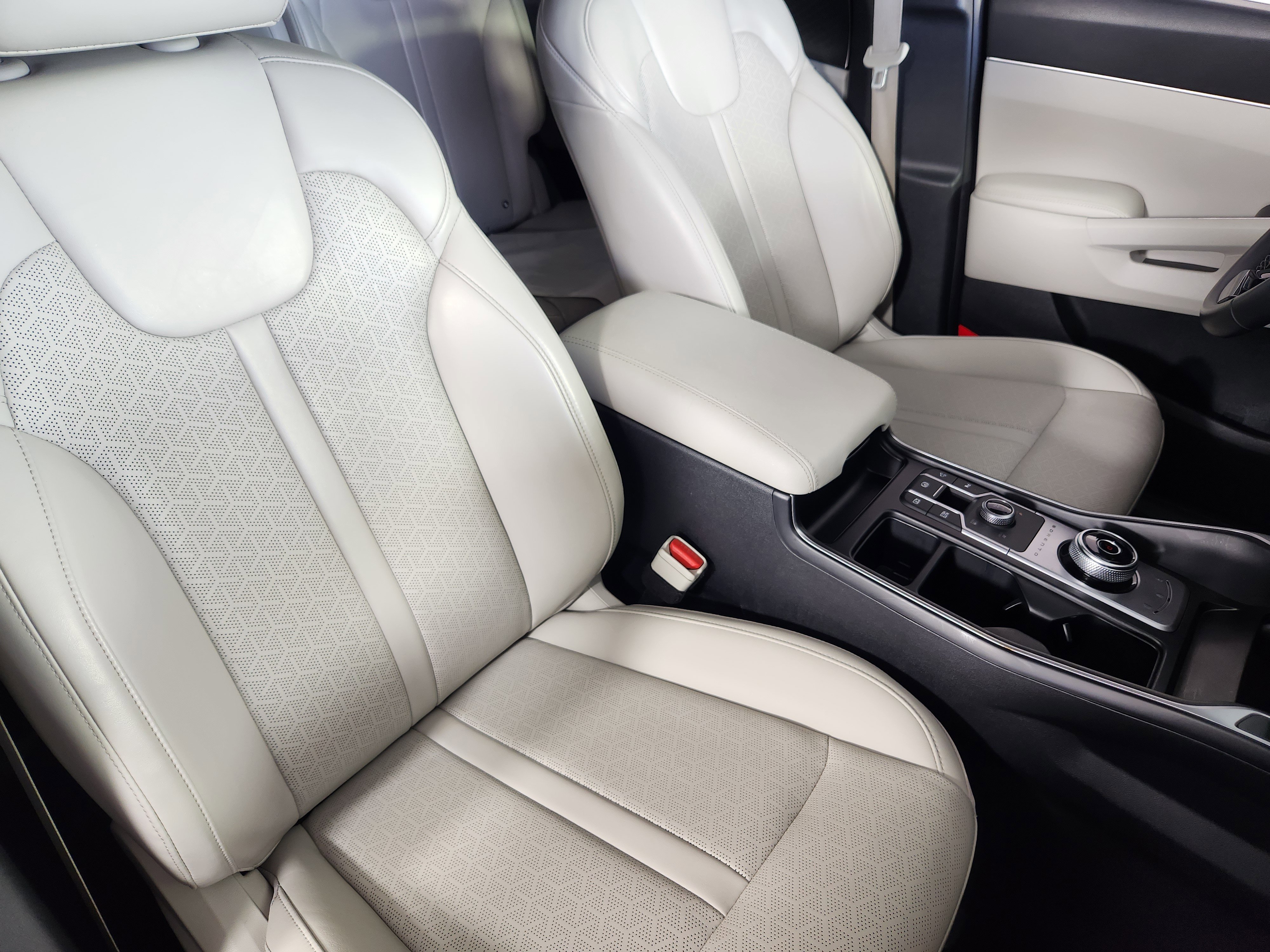 Used 2023 Kia Sorento EX image 10