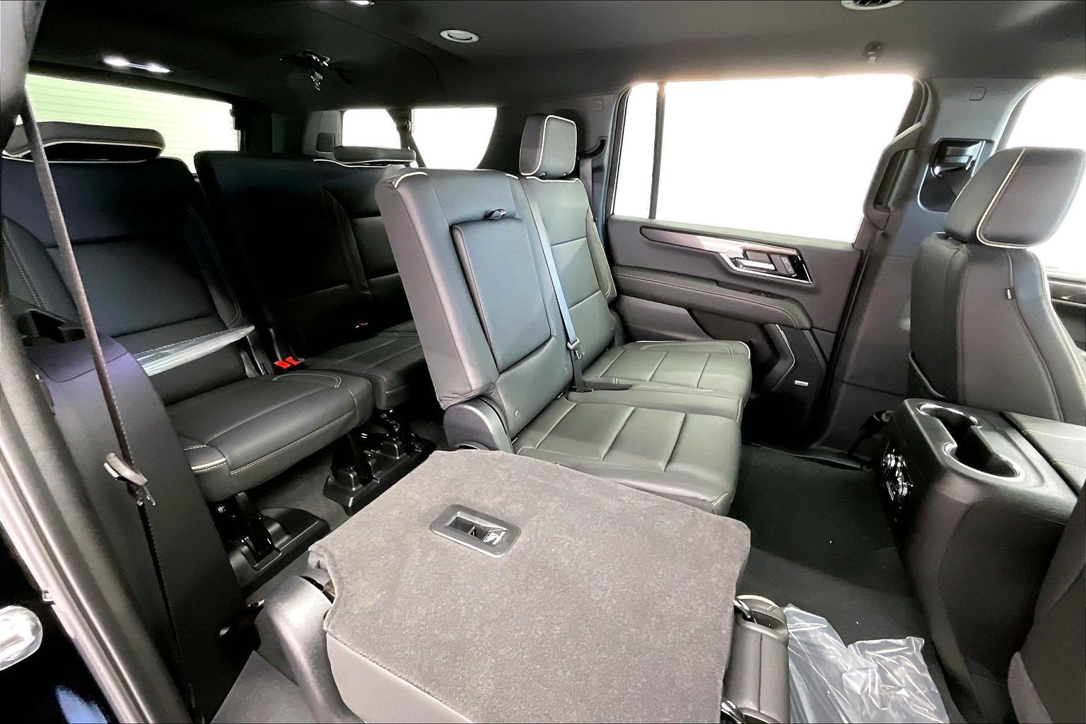 New 2026 GMC Yukon XL Elevation AWD/4WD image 10