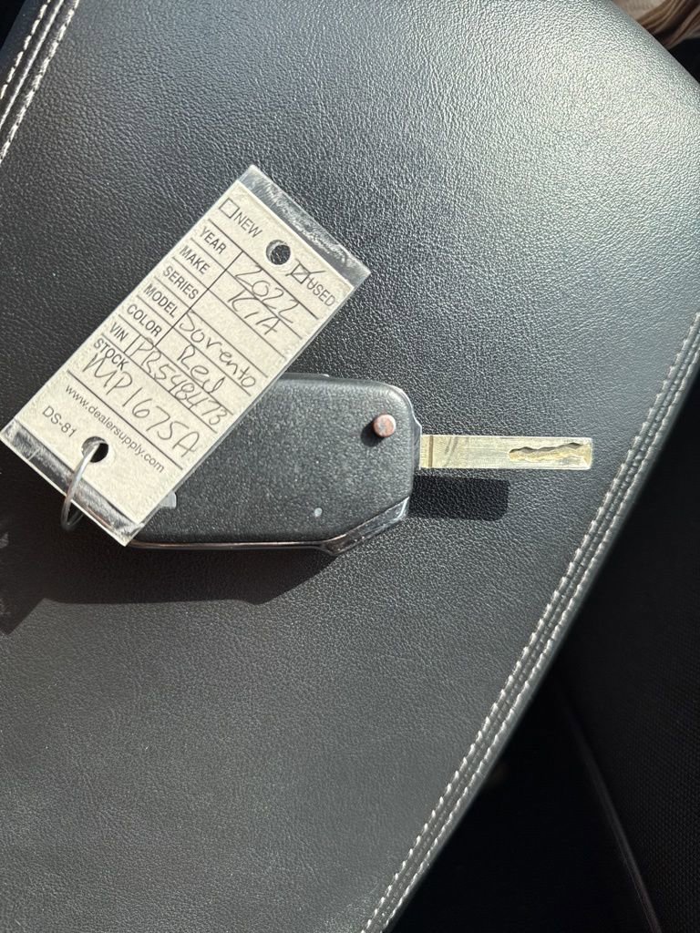 Used 2022 Kia Sorento LX image 15