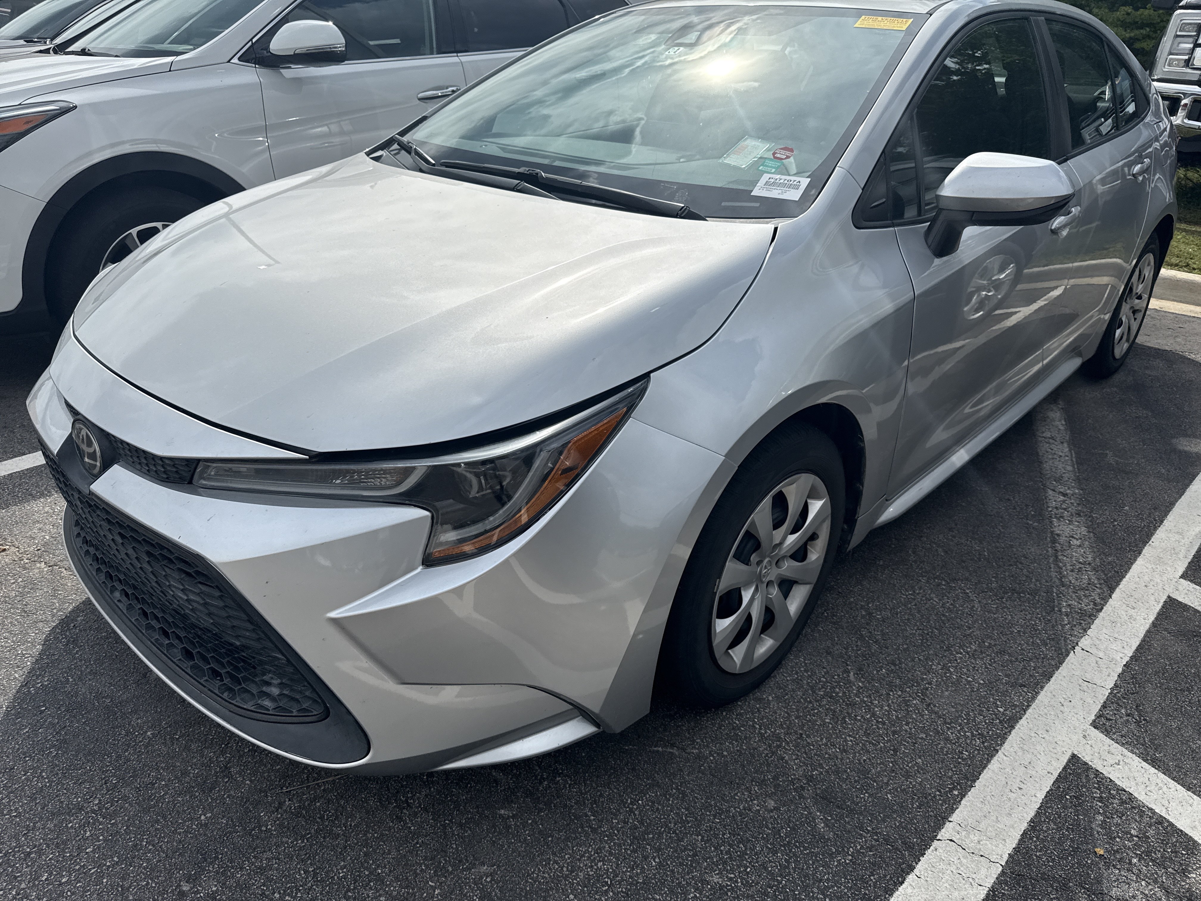 Used 2020 Toyota Corolla LE w/ Carpet Mat Package (TMS) FWD image 5