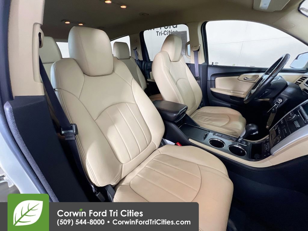 Used 2011 Chevrolet Traverse LTZ image 18