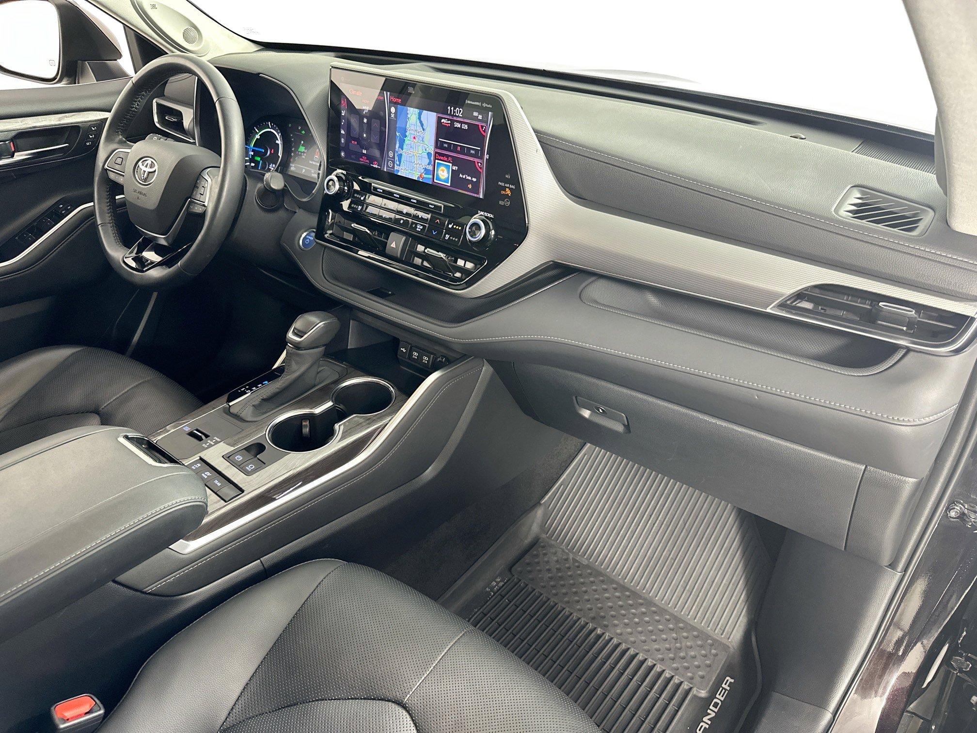 Used 2020 Toyota Highlander Limited Platinum image 32