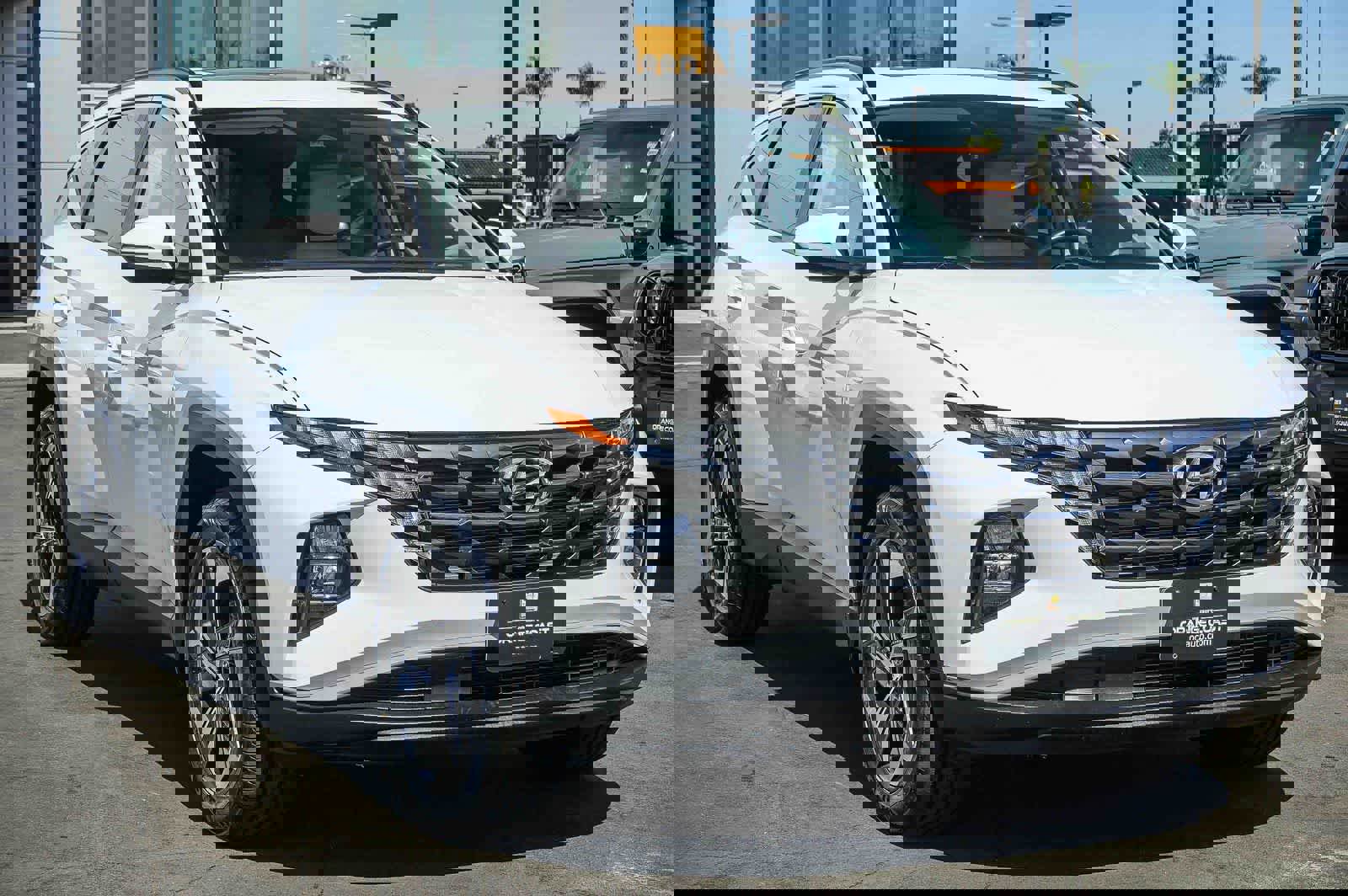 Used 2023 Hyundai Tucson SEL w/ Convenience Package image 3