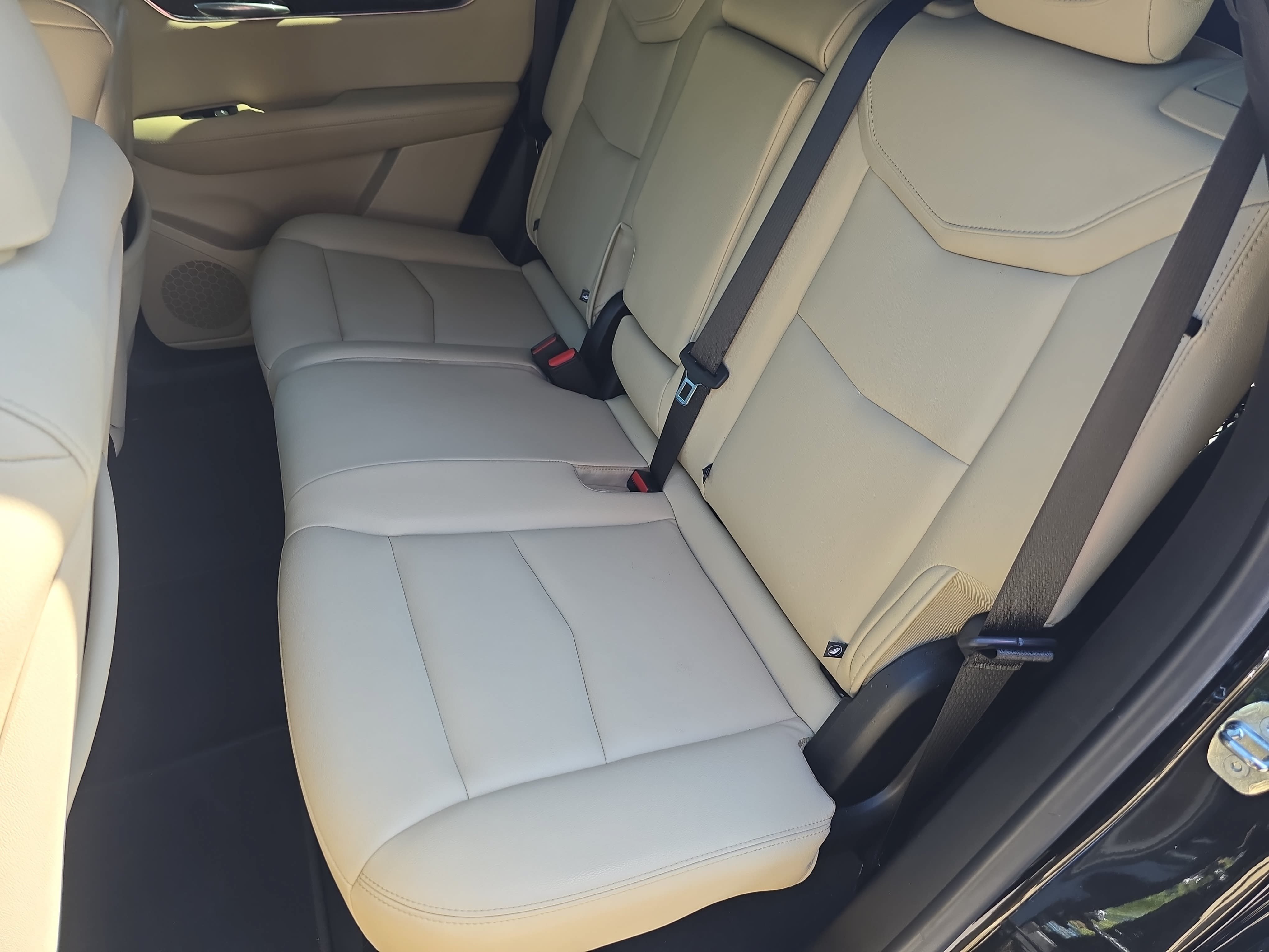 Used 2019 Cadillac XT5 FWD image 14
